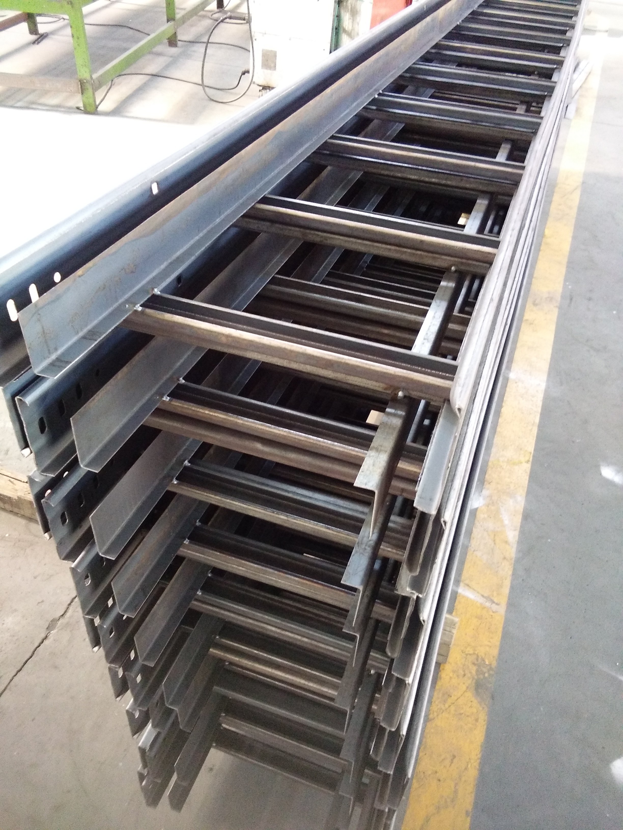 金属线槽300×100