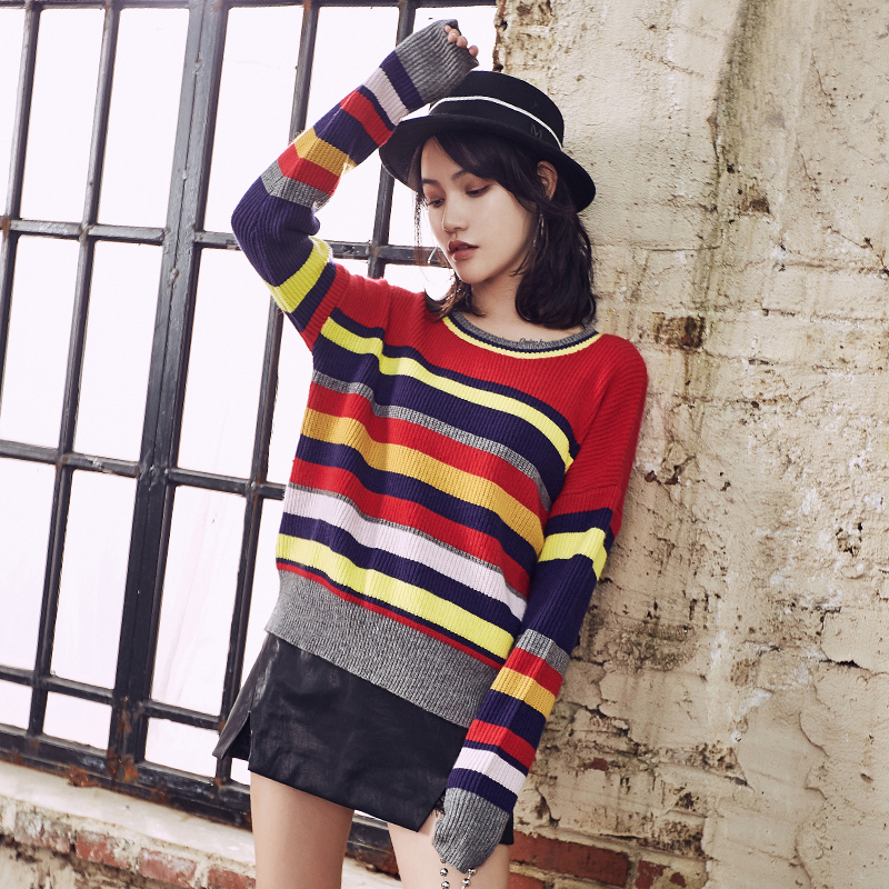 彩虹条纹毛衣套头女2017新款宽松韩版软妹可爱甜美针织衫