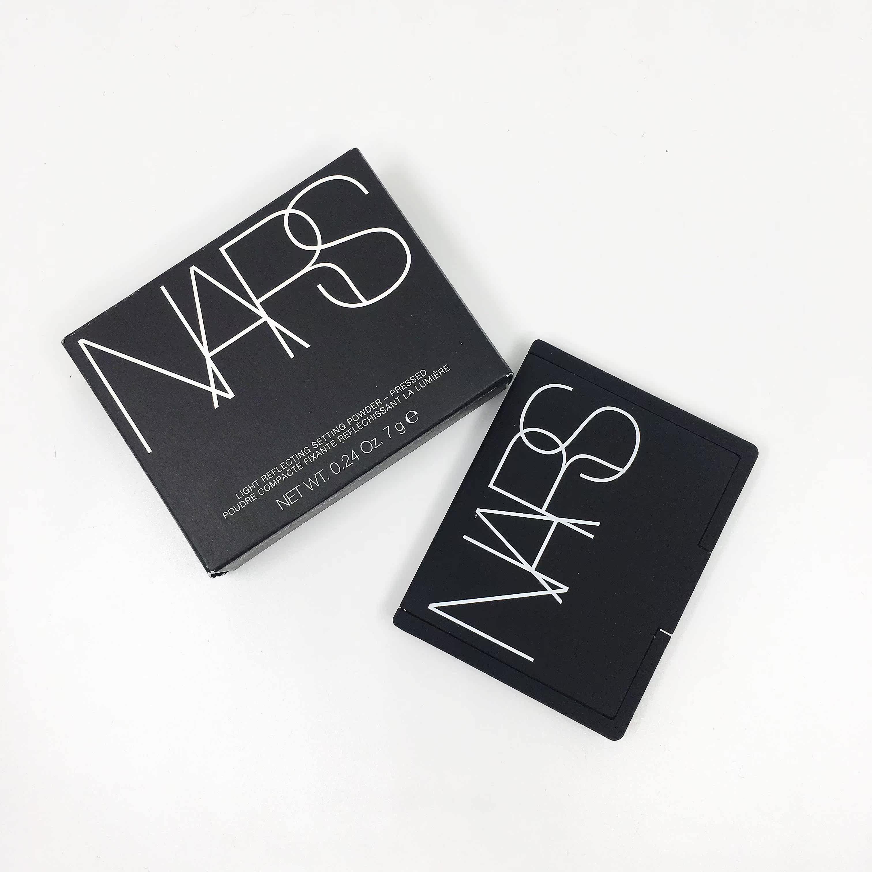 【v】打造柔光肌| nars裸光定妆蜜粉饼控油散粉持久透明裸妆7g