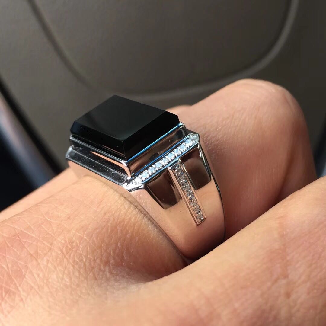 男士 满绿_缅甸翡翠老坑冰种满绿热销爆款墨翠戒指男款指环18k镶嵌