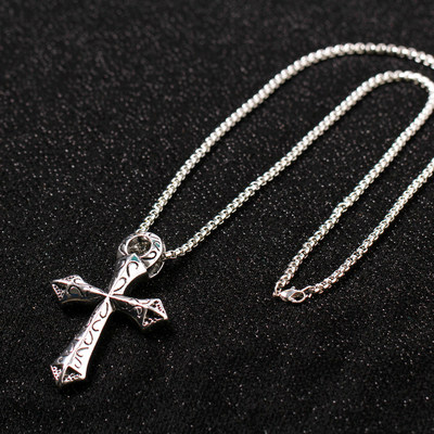 一折脖子饰品男 个性_韩国时尚个性炫彩十字架毛衣链男款脖子挂件装饰
