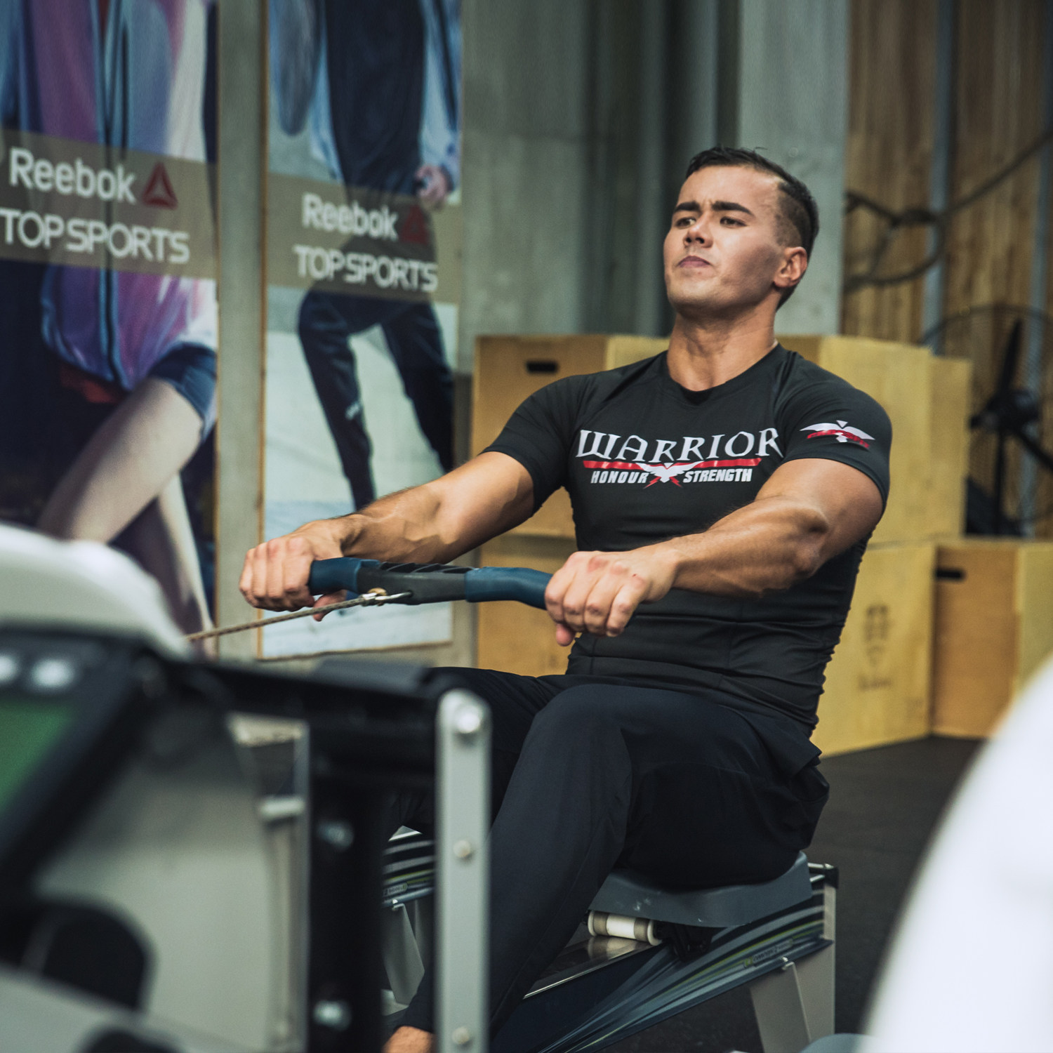 这才是真正的健身型男!你那只能叫作秀!