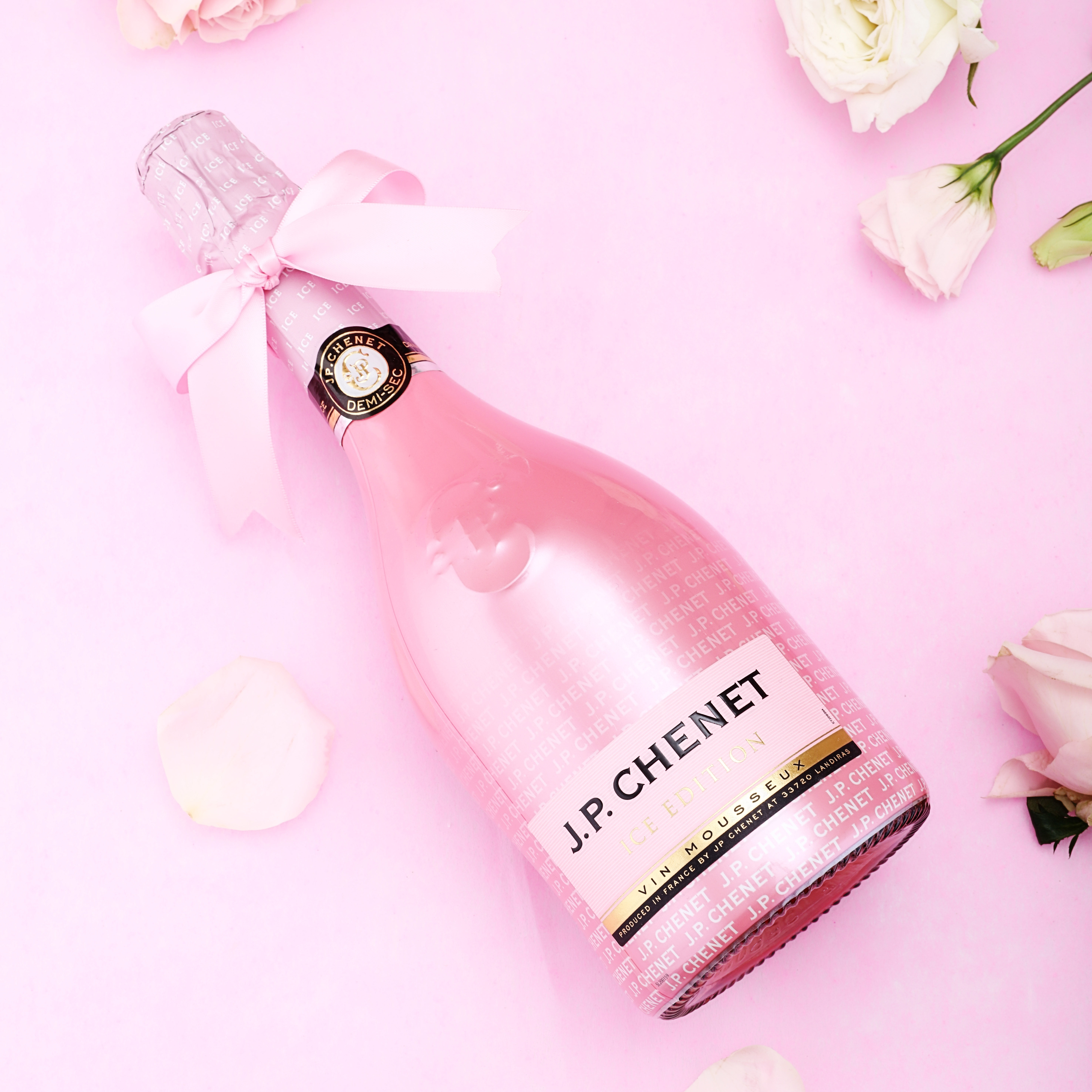 香奈冰爽桃红起泡葡萄酒_粉红颜值派法国香奈冰爽半干桃红起泡葡萄酒