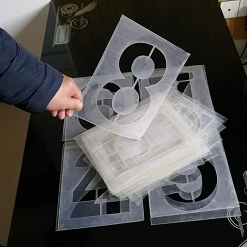 镂空字_定制聚酯膜0-9数字镂空a-z字母空心字连筋字广告透明胶片喷漆