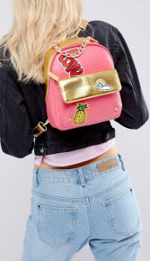 双肩背包品牌标志