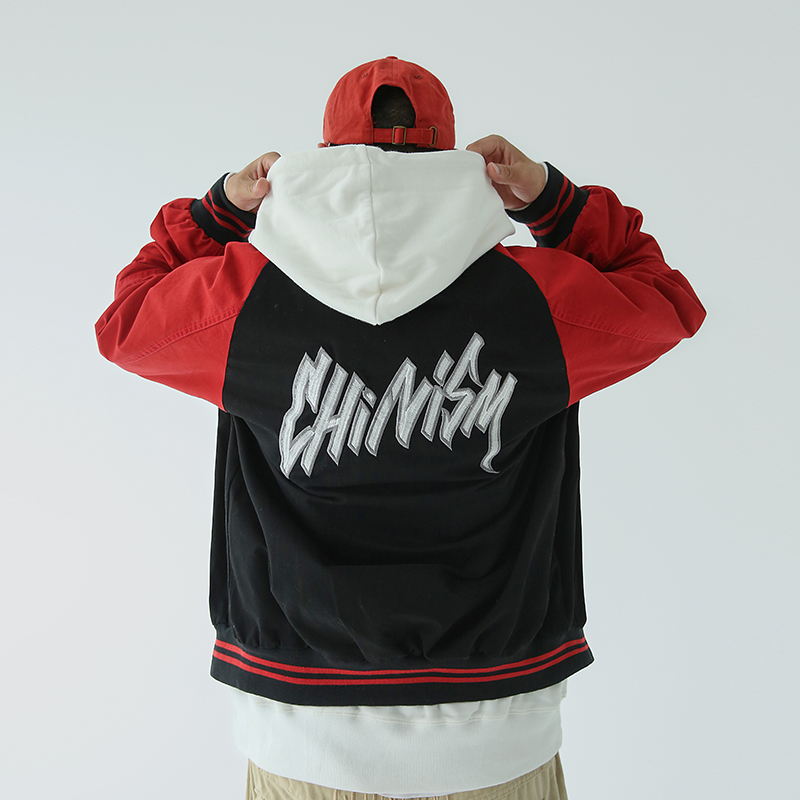 chinism 个性系扣红黑拼接夹克长袖宽松潮流字母刺绣棒球服外套男