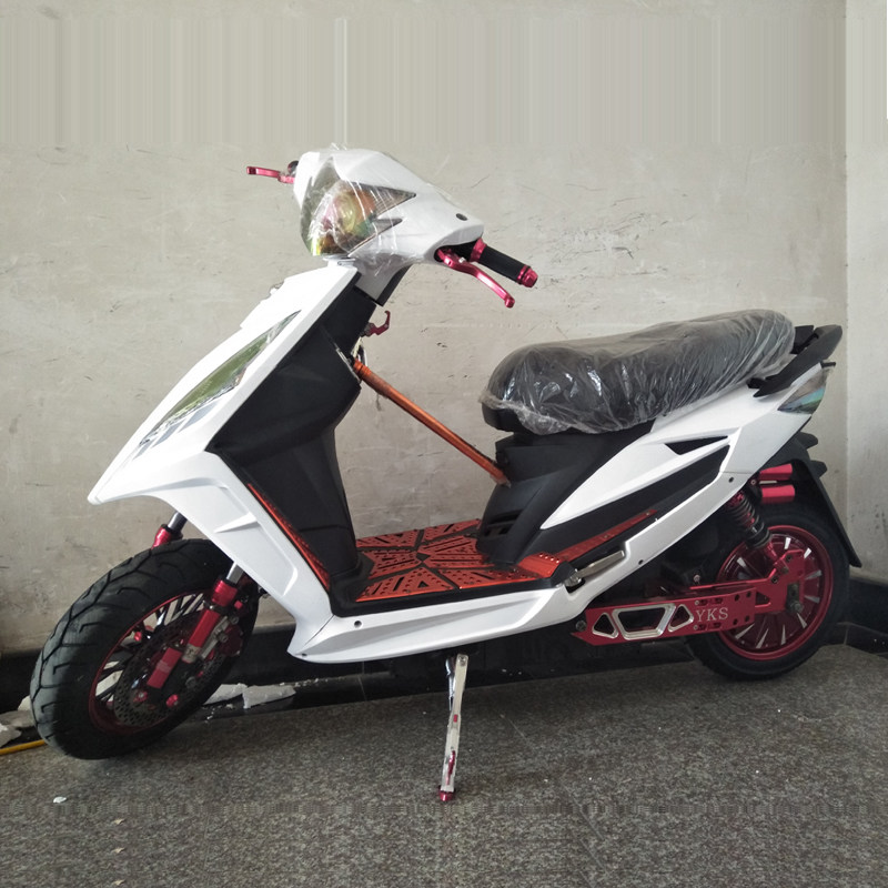 鬼火4代电动摩托车高速电摩跑车机车全顺电机2000w战速120v电瓶车