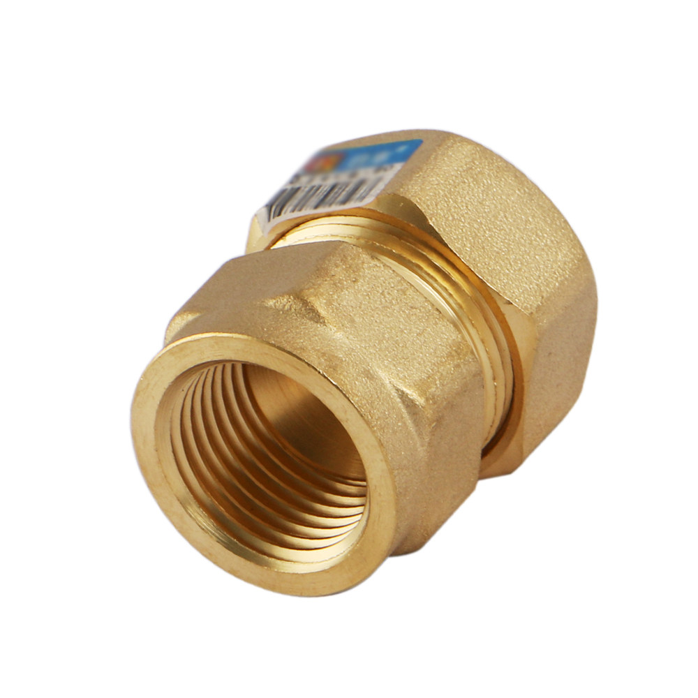 热销内螺纹直通接头