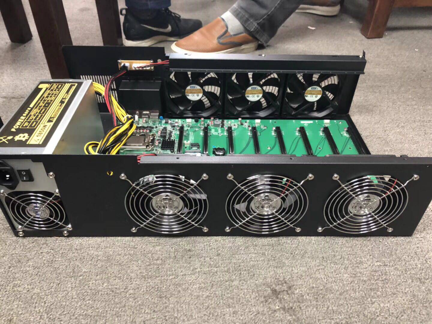 8卡准系统( 机箱 /主板 / 电源/6个暴力风扇)1拖8矿机优惠券