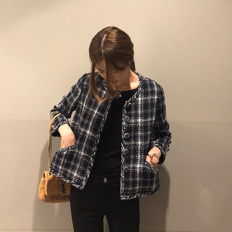热销黑白格子外套女