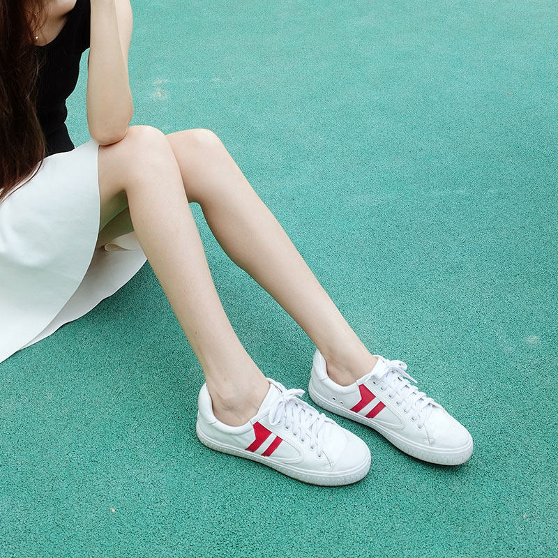 谁说平底鞋没有女人味?