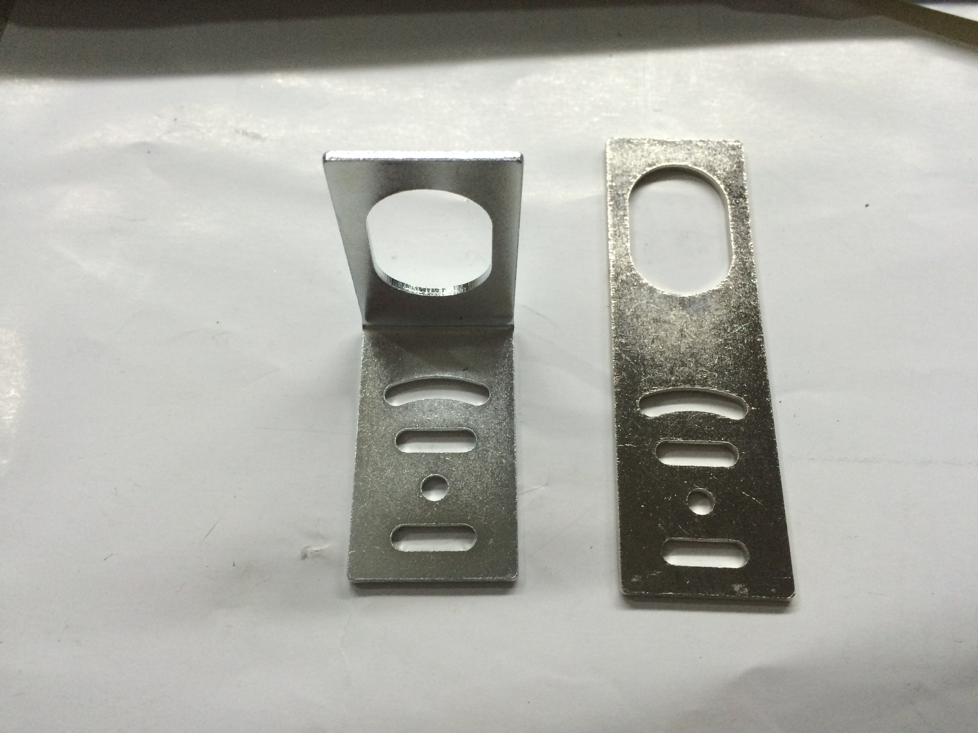 接近开关支架_m18 接近开关 光电开关 安装固定支架 简易形优惠券