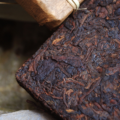 一折开抢 两片以上包邮 勐海经典 7562 08年老熟茶 云南 普洱茶