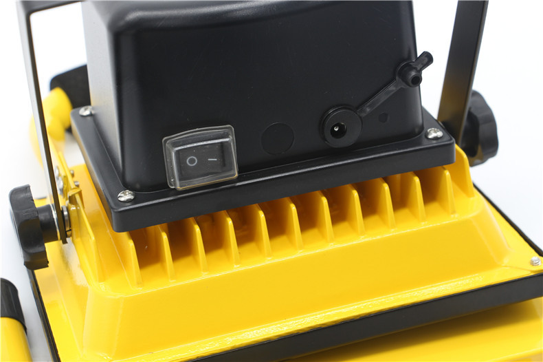 汽修检修灯 工作灯20w充电式投光灯警示灯货车照明灯维修灯