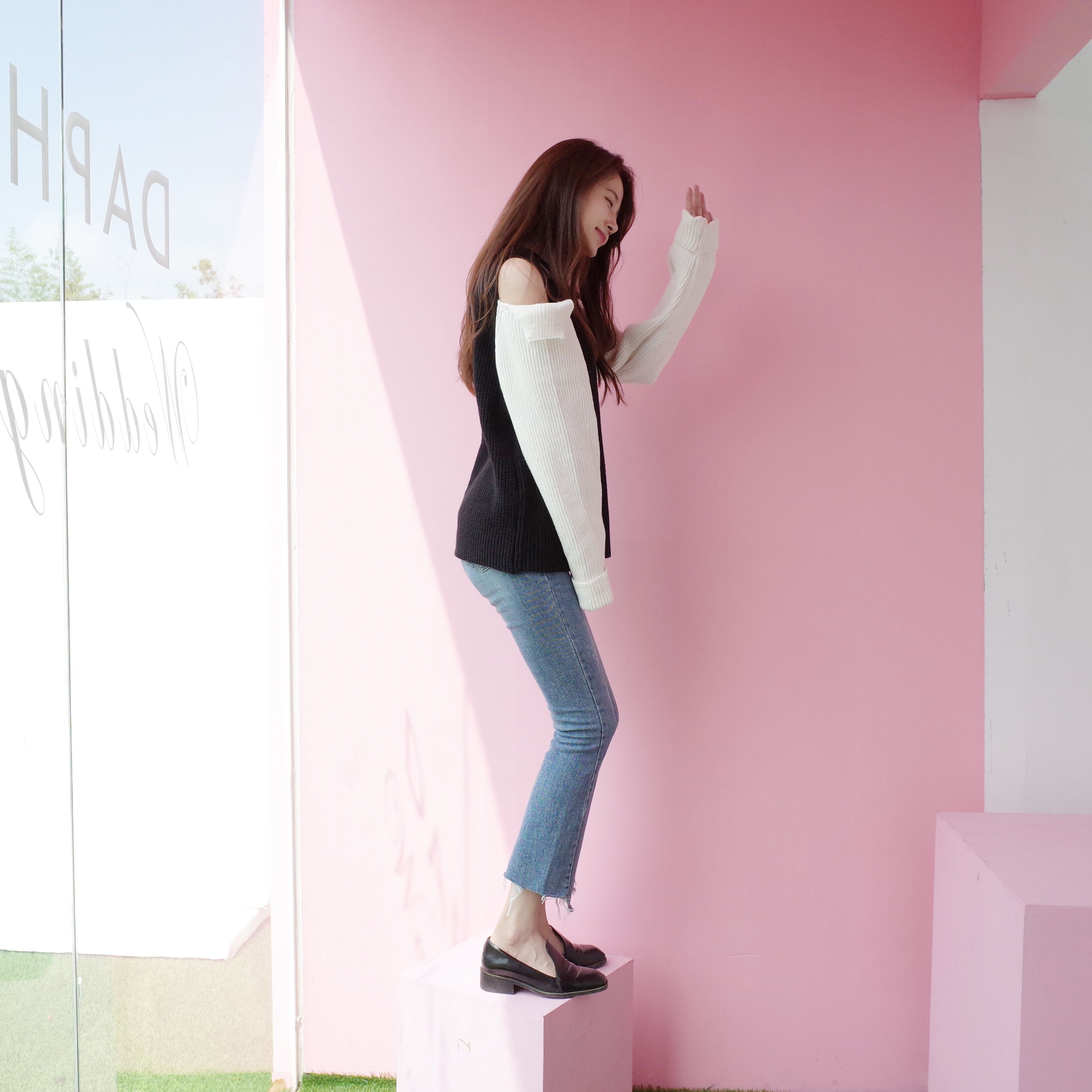 萌儿youm 复古显瘦拼色露肩毛衣宽松套头女