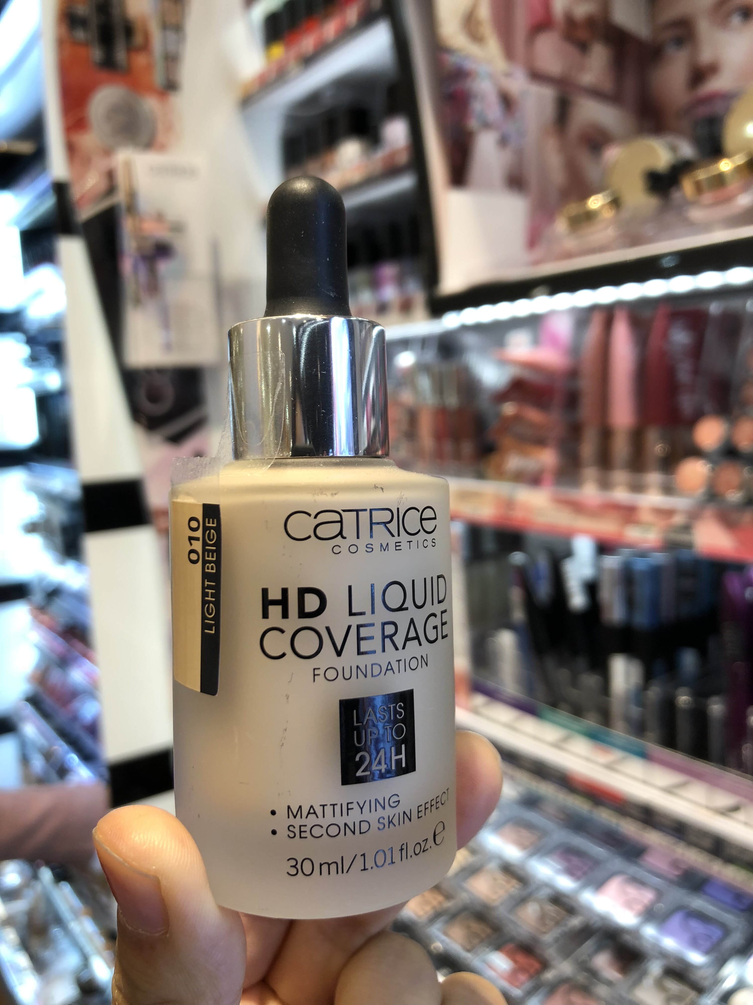 包邮 现货德国catrice24小时hd滴管长效遮瑕水润清透catrice粉底液