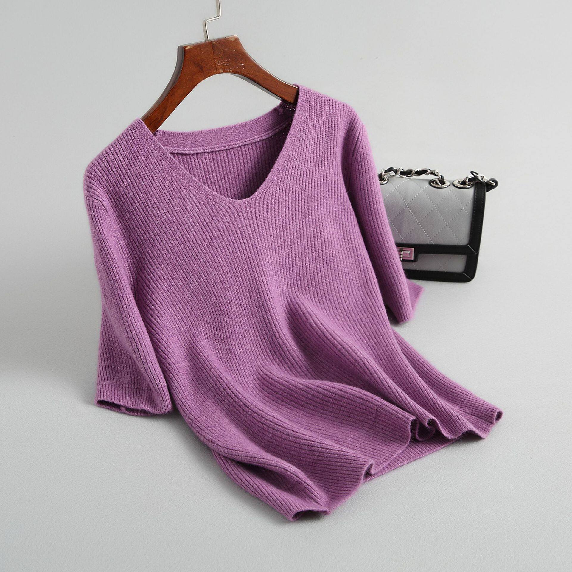 女针织半袖纯色_2018秋装新款韩版女式纯色v领半袖针织上衣气质百搭