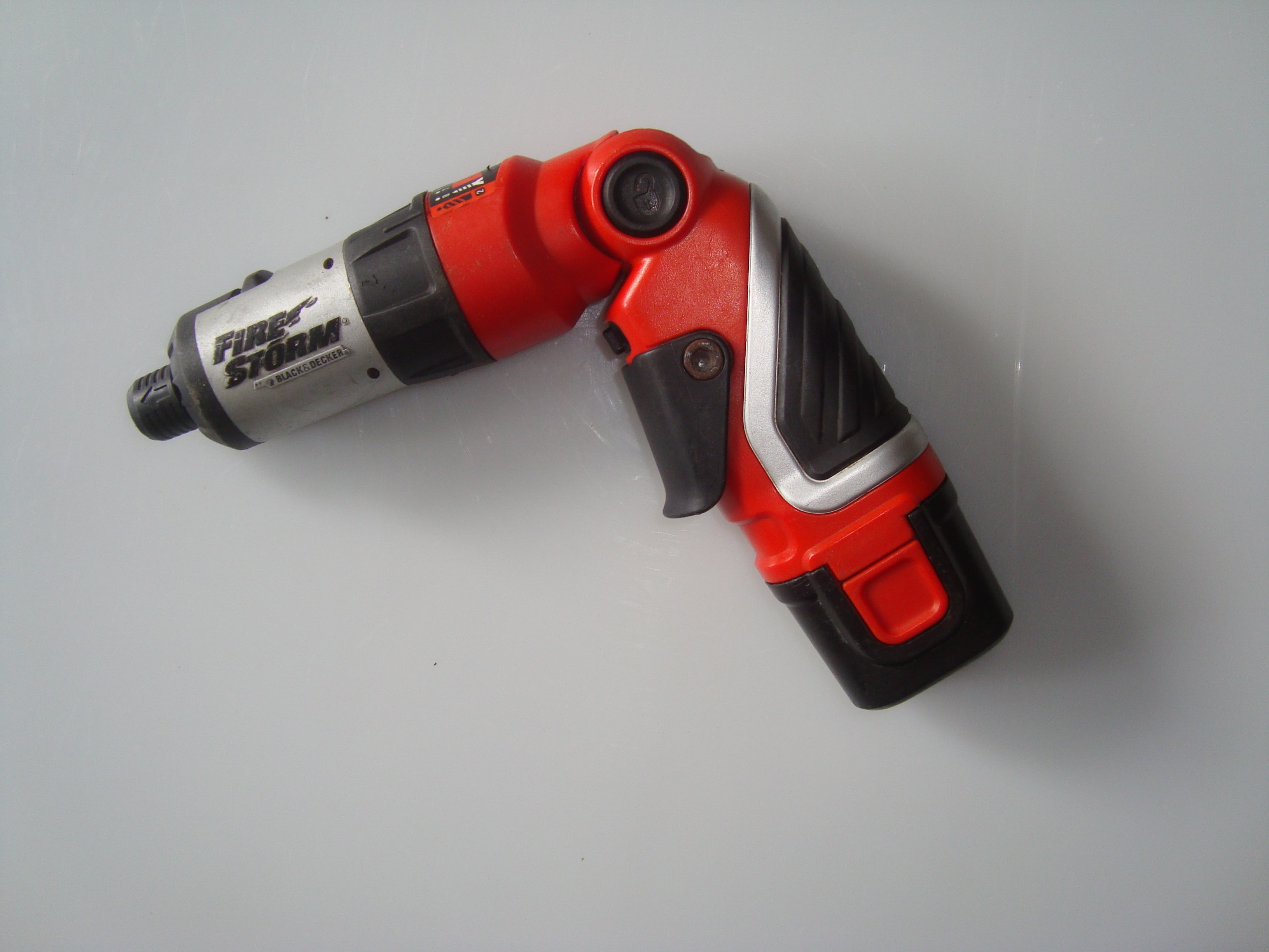 二手原装正品百得3.6v扭力可调高低速两档可折叠电动螺丝刀功能好