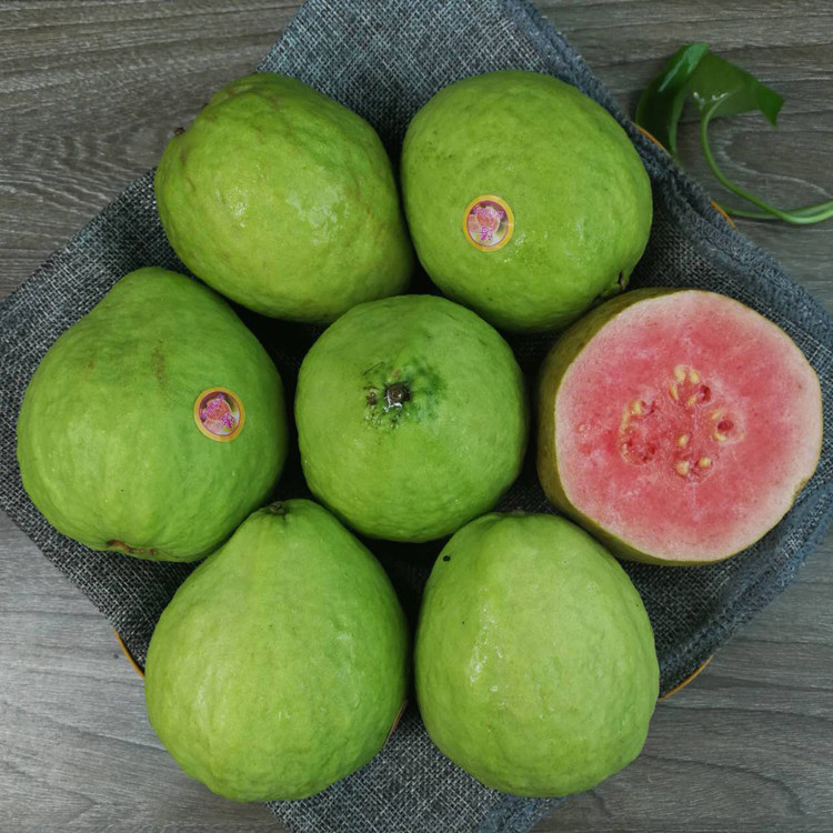 台湾红心芭乐3斤装香甜芭乐番石榴新鲜营养低糖水果发顺丰速运