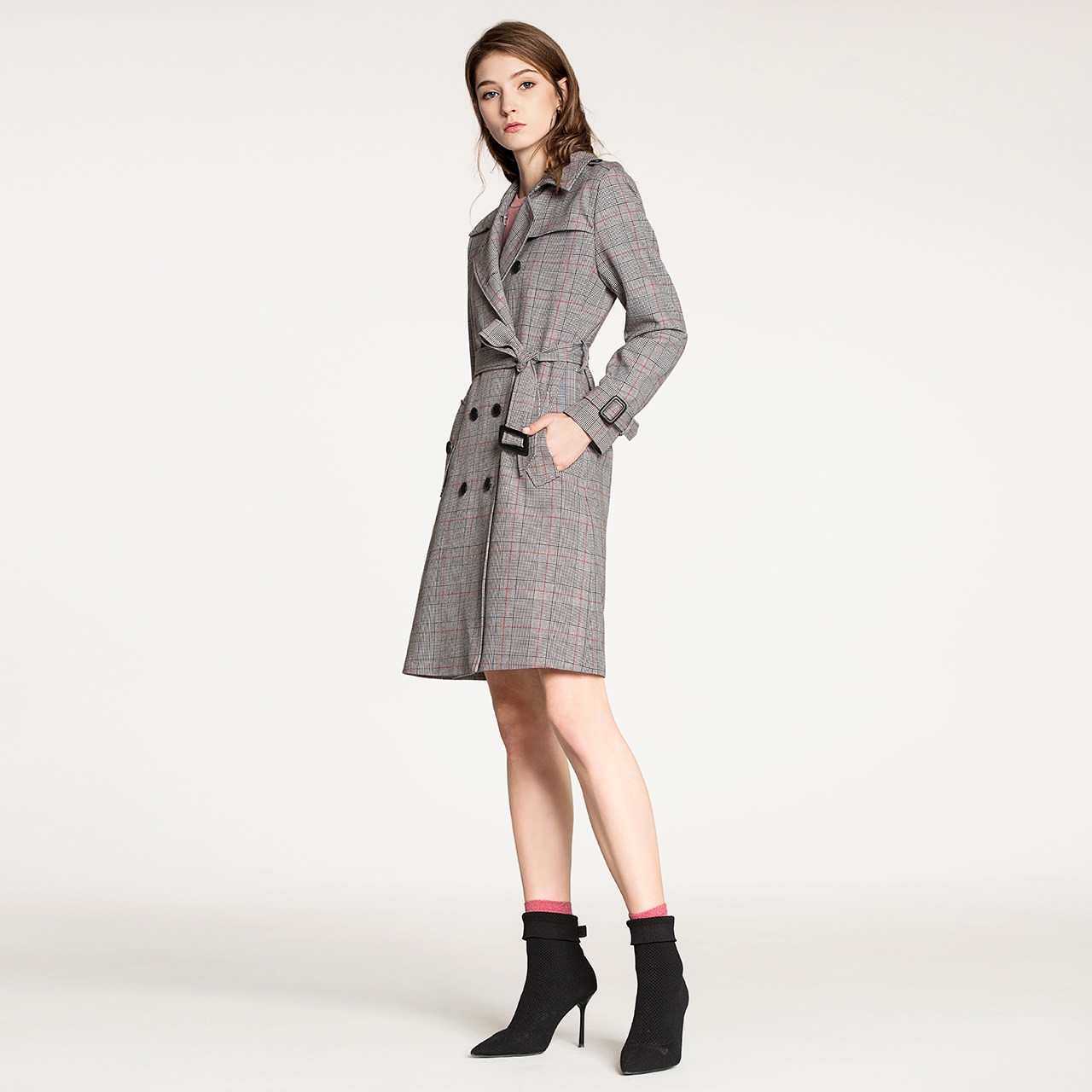 osa欧莎2018春装新款女装复古气质格子收腰系带风衣