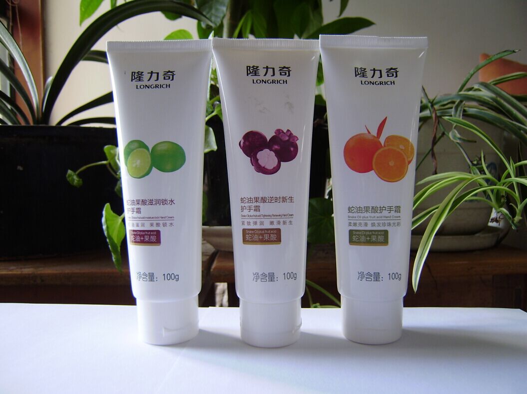 隆力奇蛇油果酸护手霜