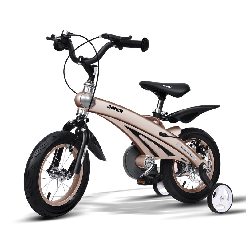 儿童自行车实现童年里的骑行梦