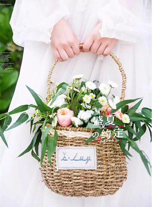 摄影小道具 摆件 创意_创意摆件拍照道具旅拍外景森系田园风手提花篮