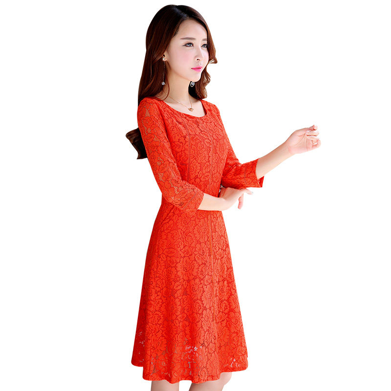 穿上这些时髦连衣裙,做大方得体优雅女人