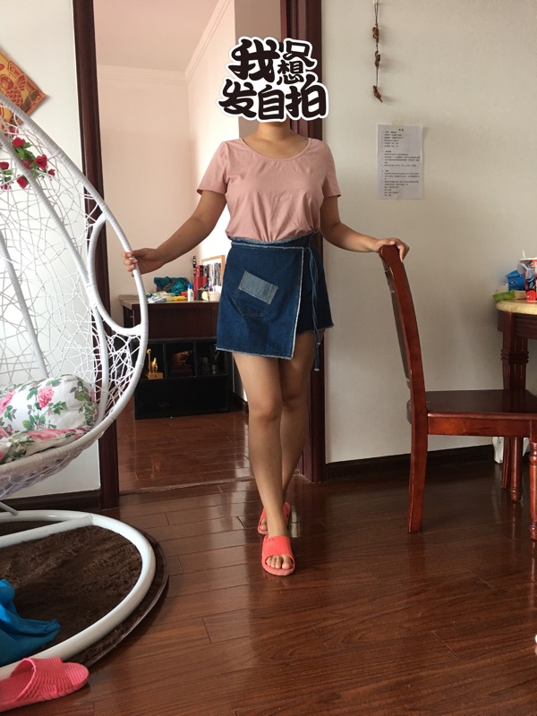 165女生130斤图片,160130斤的女生图片 "挺好的,买的最小号,不过有点大,我165,130斤"