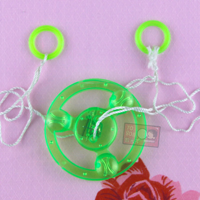 7080后经典怀旧大纽扣转轮嗡嗡拉响益智玩具拉绳线陀螺飞轮风哨