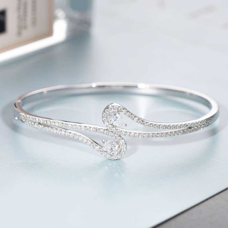 文欢珠宝 18k玫瑰金皇冠钻石手镯女 群镶皇冠钻石手镯 弹性手饰