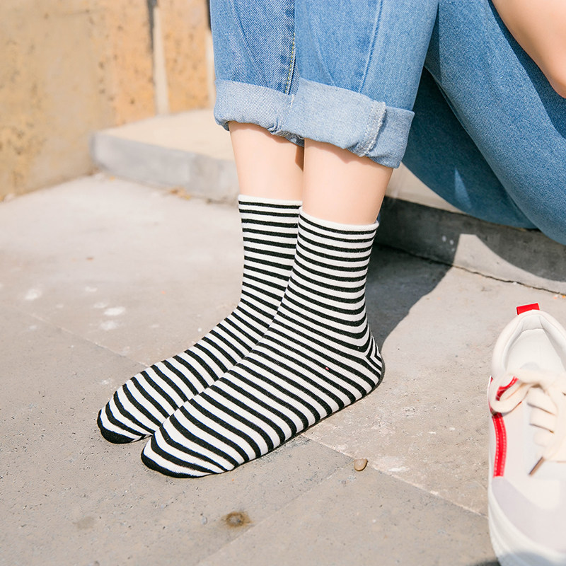 4双装 黑白条纹袜子女中筒袜韩版学院风日系复古韩国春夏百搭纯棉
