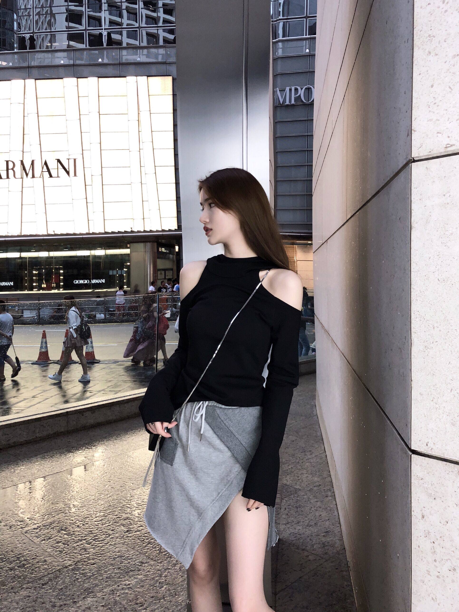 露肩衣服女长袖