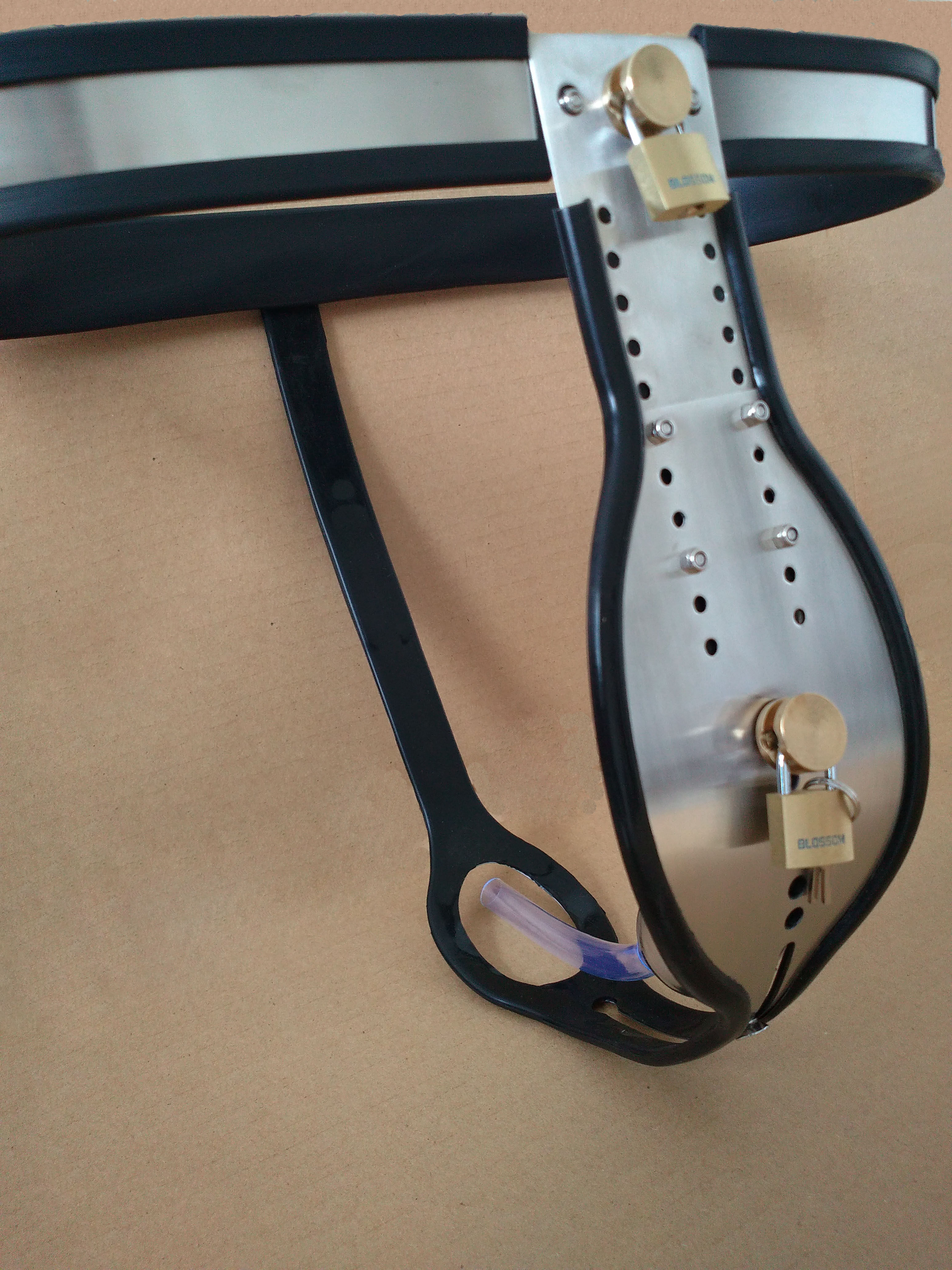 情趣内裤 肛塞 阴茎_特价挂锁男用t型贞洁带不锈钢贞操带铁内裤sm情趣