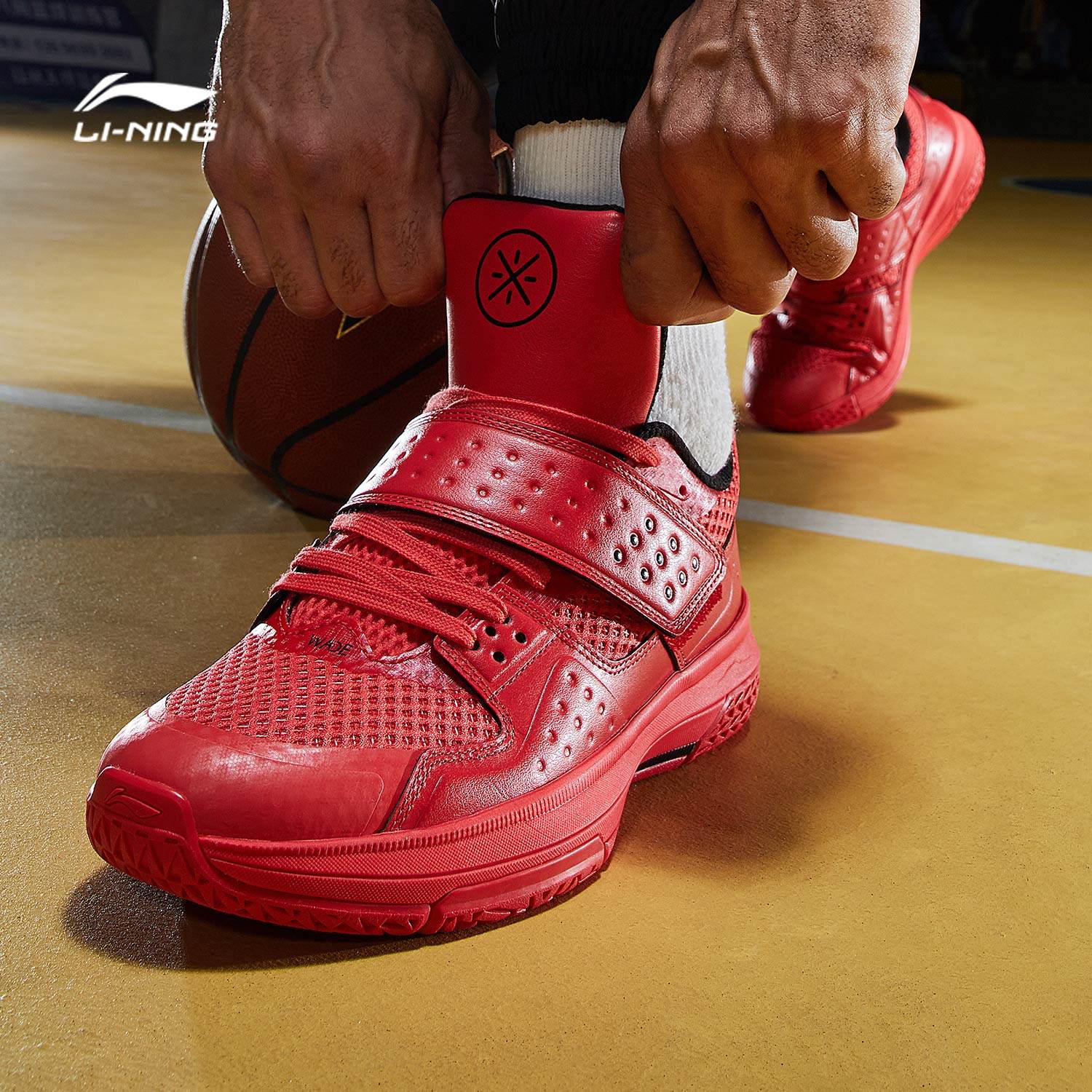 篮球鞋李宁韦德之道_正品李宁韦德之道全城6魔术贴韦德鞋垫战铠耐磨