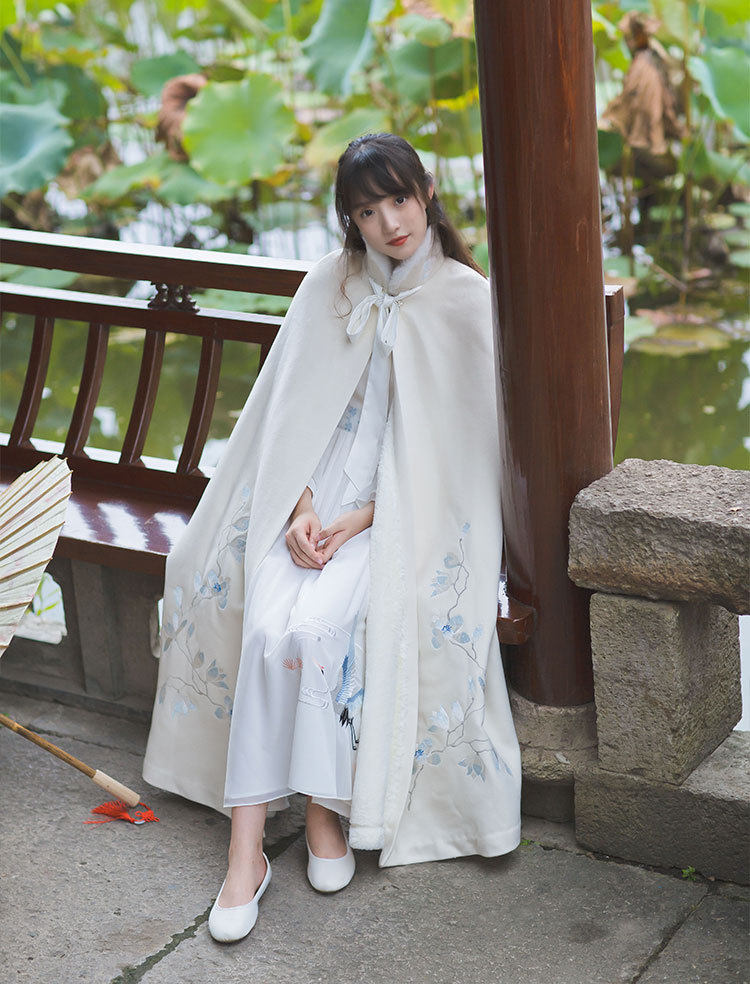 冬季斗篷外套女中国风刺绣文艺保暖加厚民族风复古汉服汉元素披风