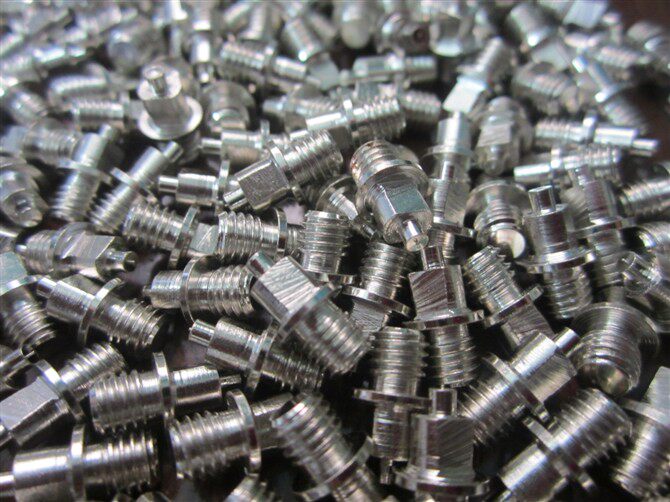 电镀加工_定做非标准铁螺丝可电镀处理 自动车床加工件批量生产五金零