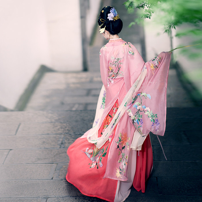 衔泥小筑锦绣年华原创汉服女装重工刺绣日常