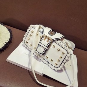 女铆钉包优惠券