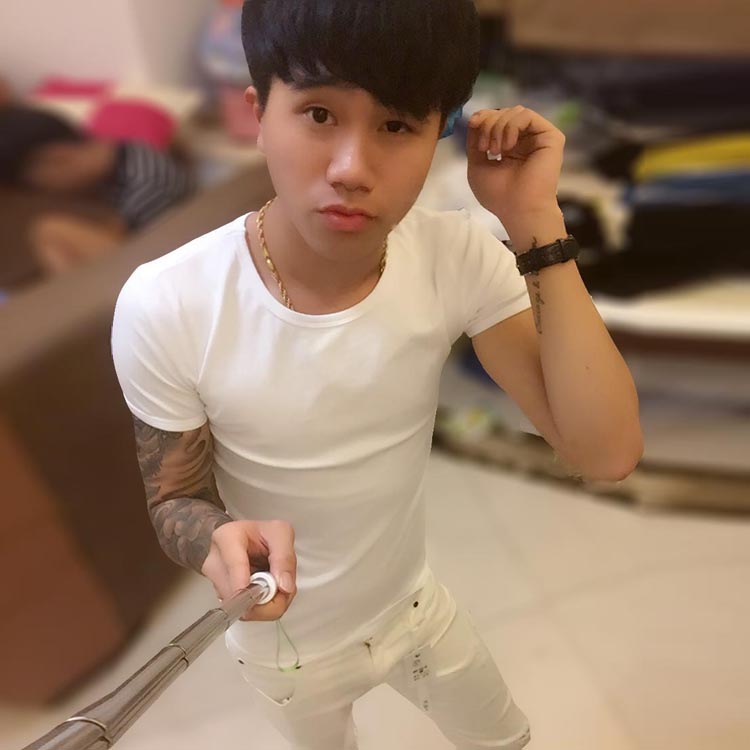特价快手红人短袖男_快手红人表哥同款纯色短袖t恤男圆领修身潮流青年
