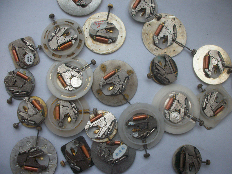 2035机芯 旧机芯拆机机芯 不保证好坏 研究价手表配件日本原装