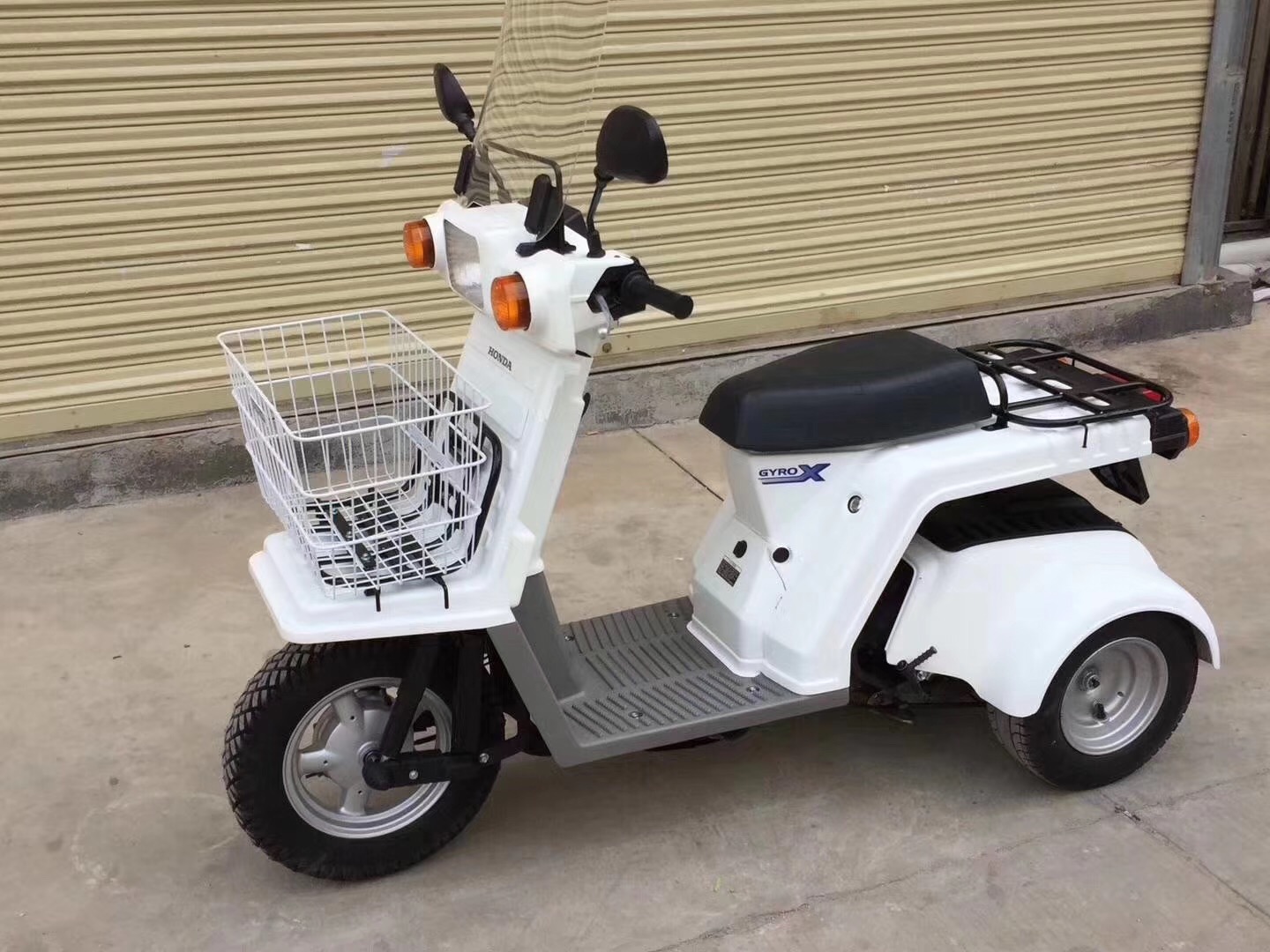 二手踏板摩托车_二手原装进口本田不倒翁gyro-x50 电喷水冷四冲程燃油