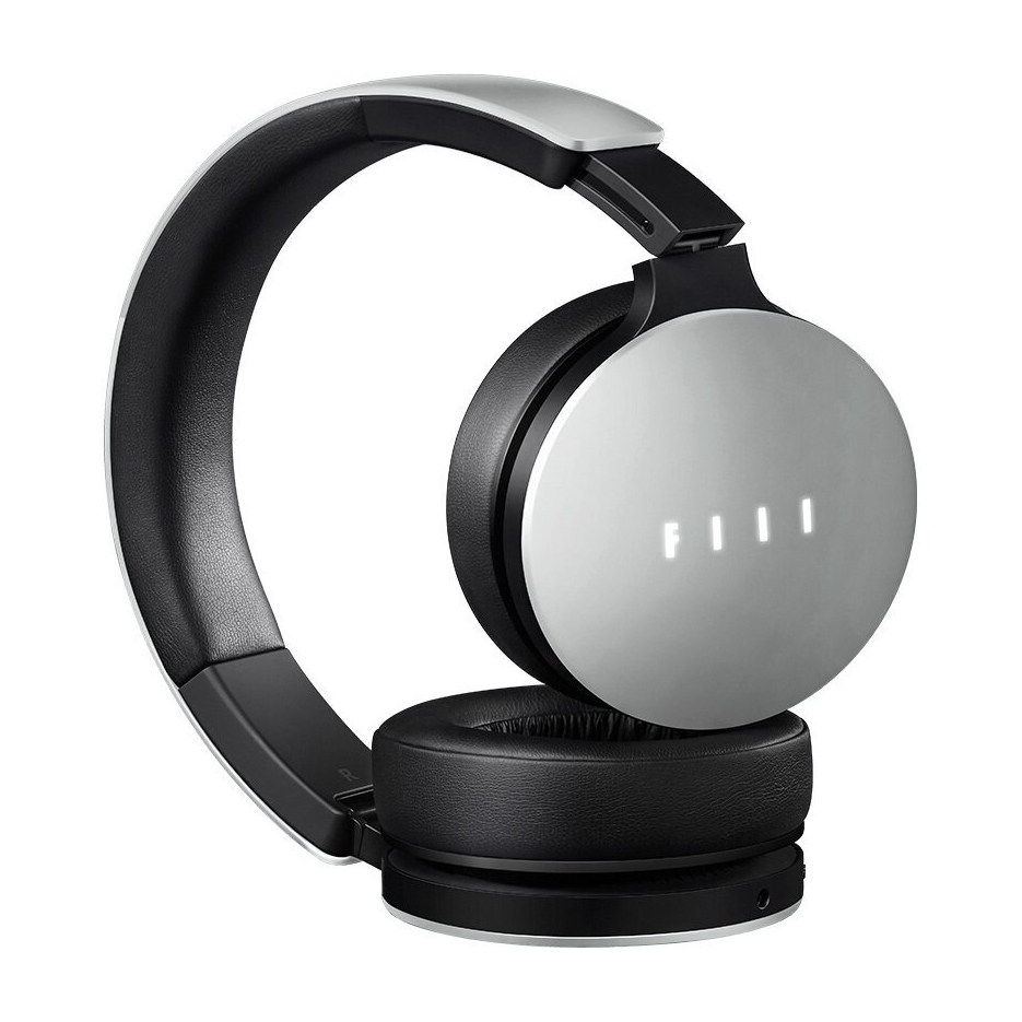 降噪耳机带你聆听世界