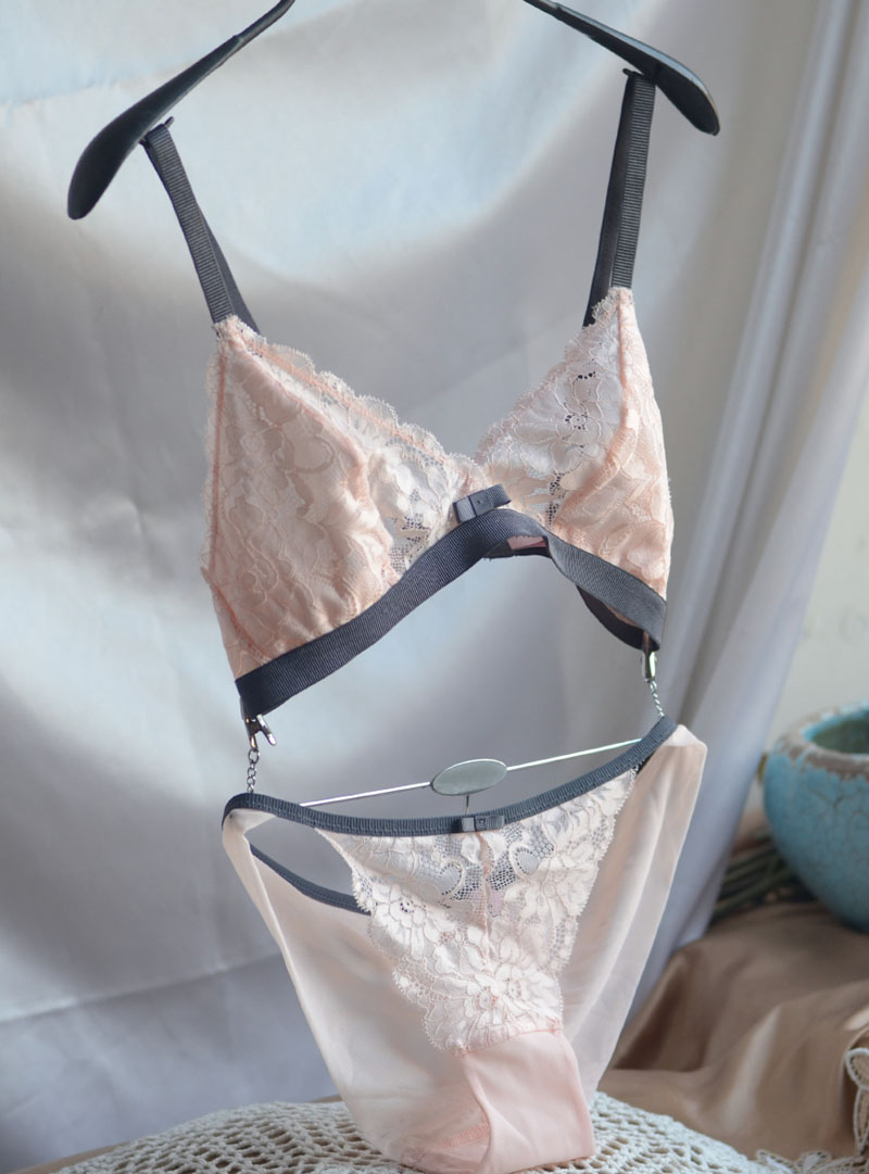 热销睡眠文胸套装_欧美新款 浪漫蕾丝超薄胸罩女舒适无钢圈bralette