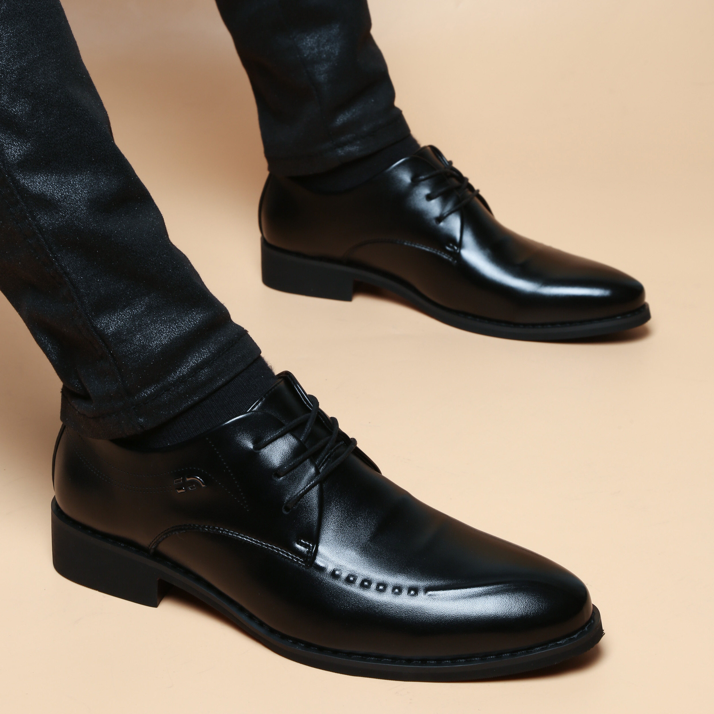 夏季皮鞋男韩版英伦真皮尖头青年商务休闲潮流新款内增高男士鞋子 - 