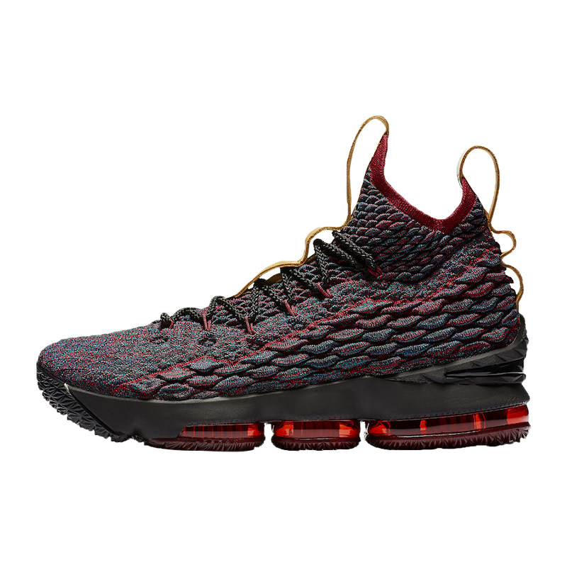 老詹上脚全新lebron 15 pe!