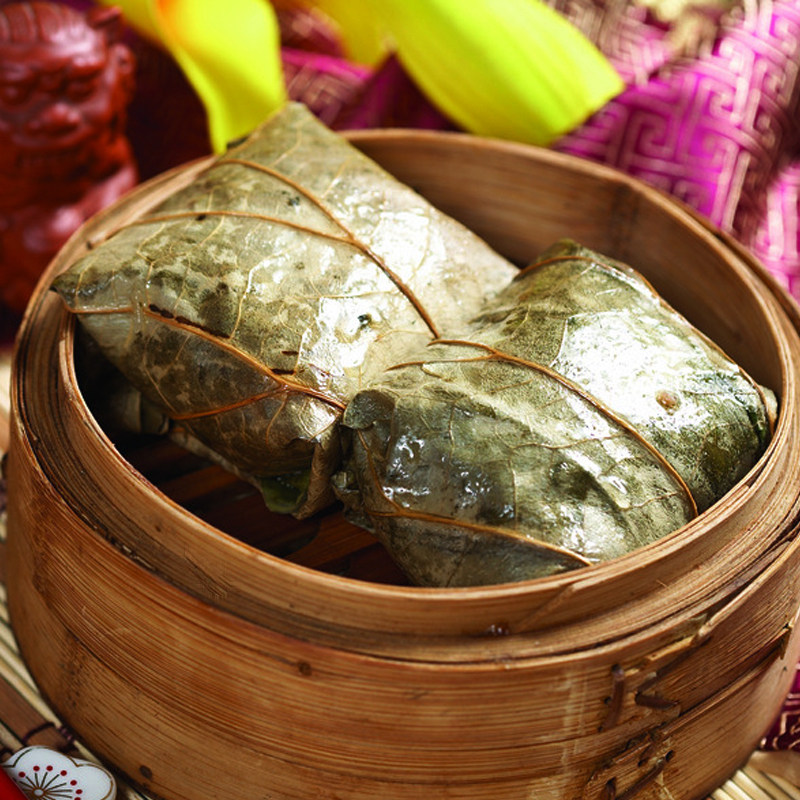 糯米鸡 广式_广州酒家利口福荷香糯米鸡广式点心荷叶饭酒店餐饮熟食