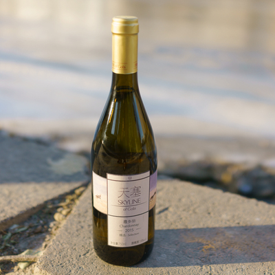 国产精品酒 中国新疆天塞酒庄精选霞多丽干白葡萄酒 chardonnay