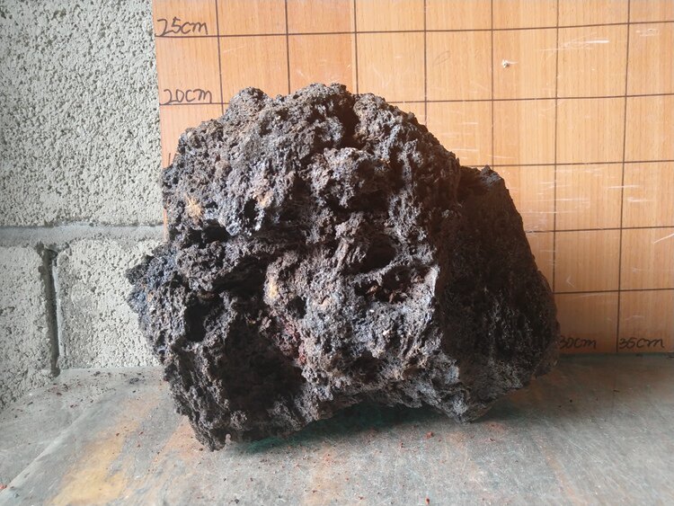 热销火山石假山_鱼缸造景装饰 造景假山黑色火山石火山岩水族大块原石