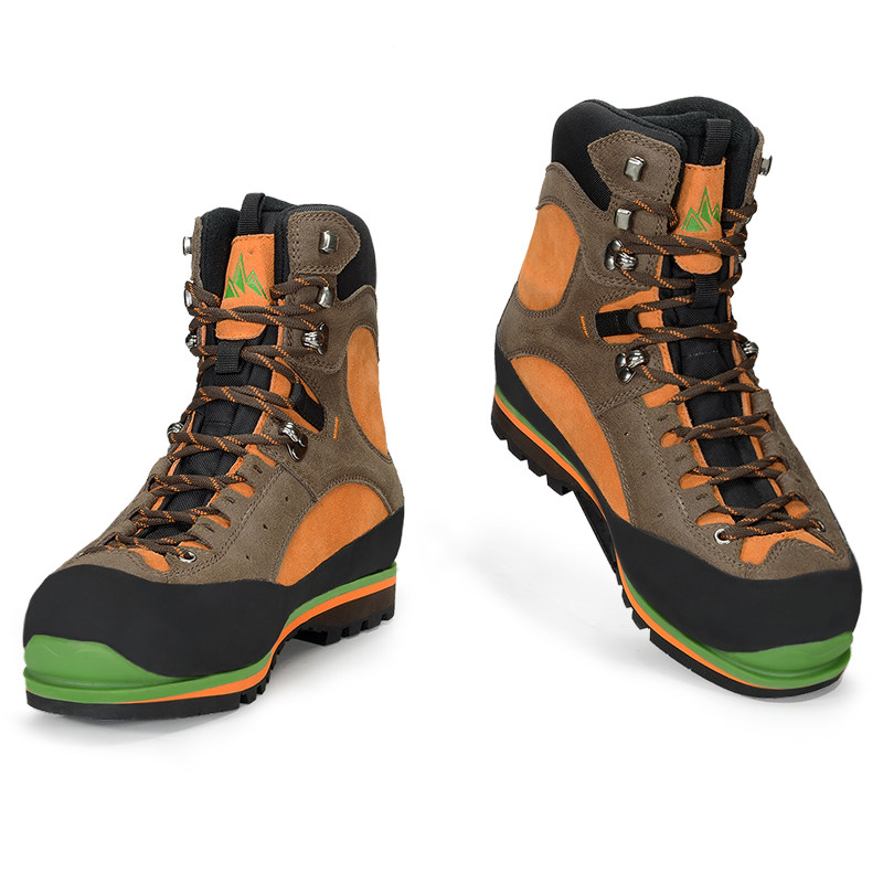 不走寻常路,攀爬只选攀冰